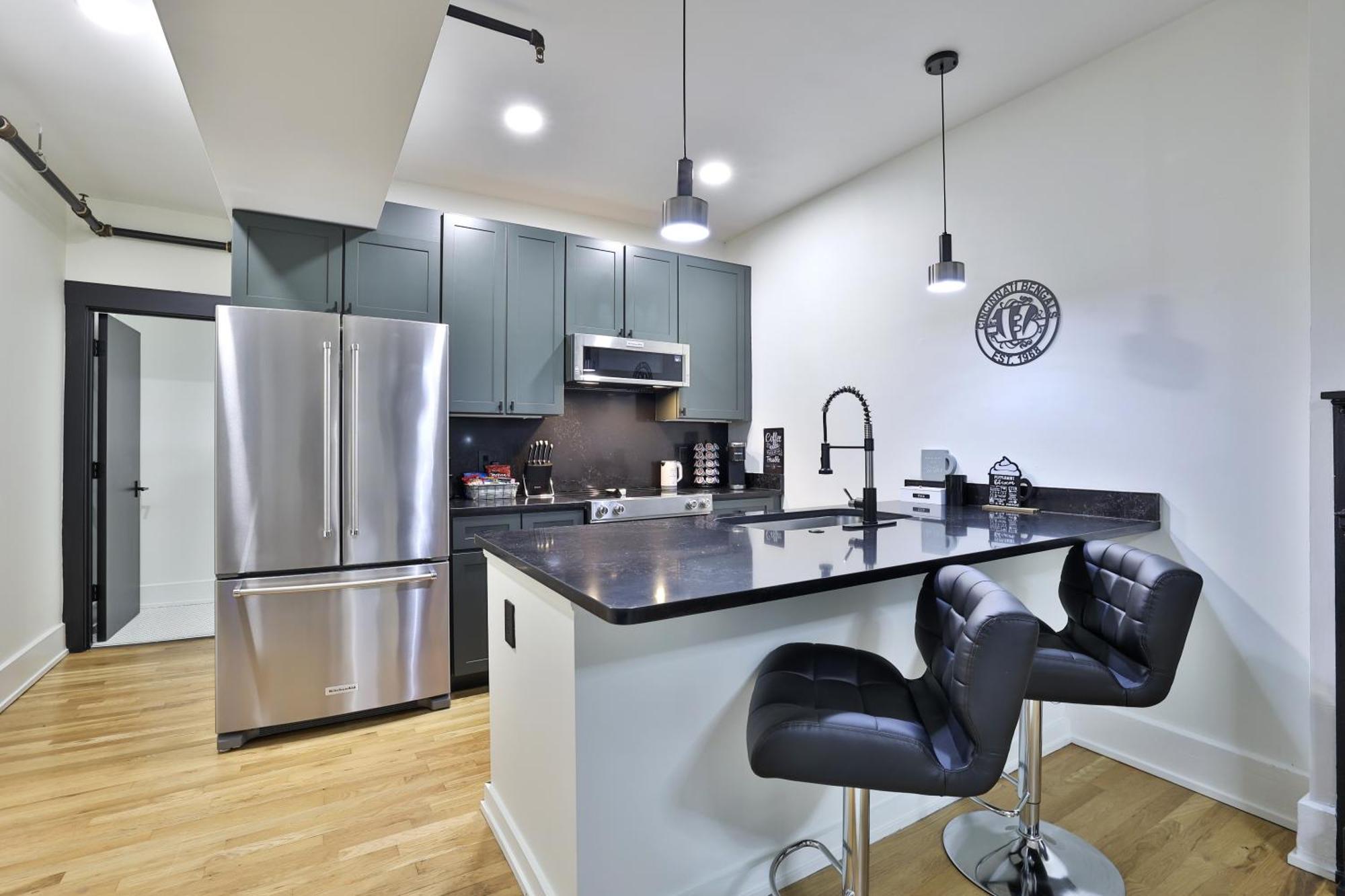 New Urbanminimalist Condo In Otr With Parking Cincinnati Exterior photo